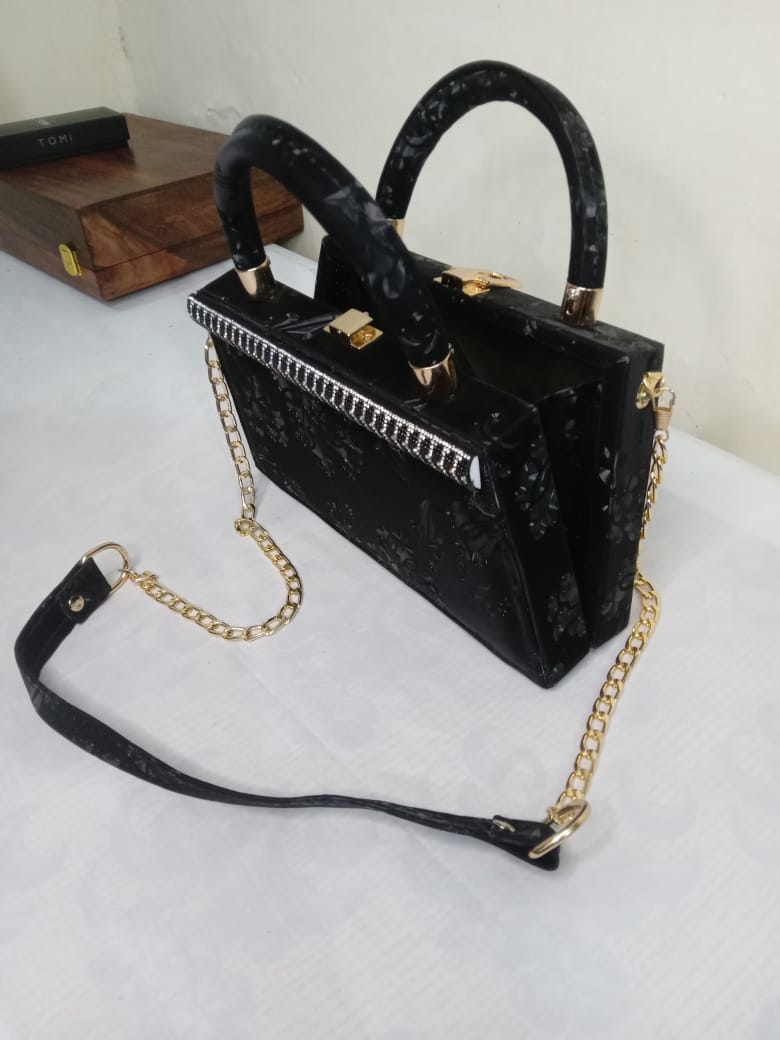 Portable Stylish Luxurious Handbag for women
