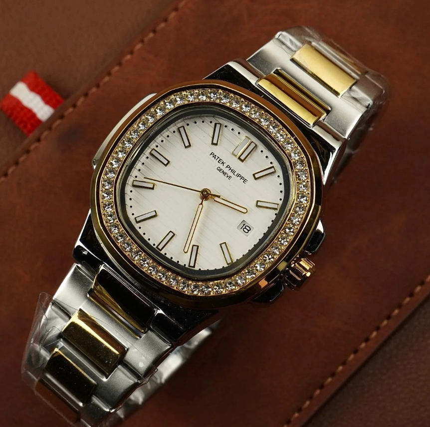 Patek Philippe – Nautilus – 40mm – C-590