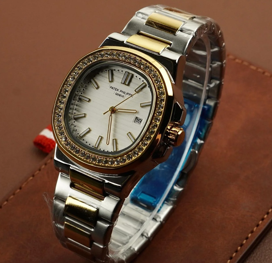 Patek Philippe – Nautilus – 40mm – C-590