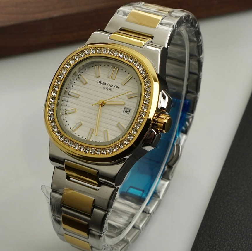 Patek Philippe – Nautilus – 40mm – C-590