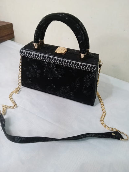 Portable Stylish Luxurious Handbag for women