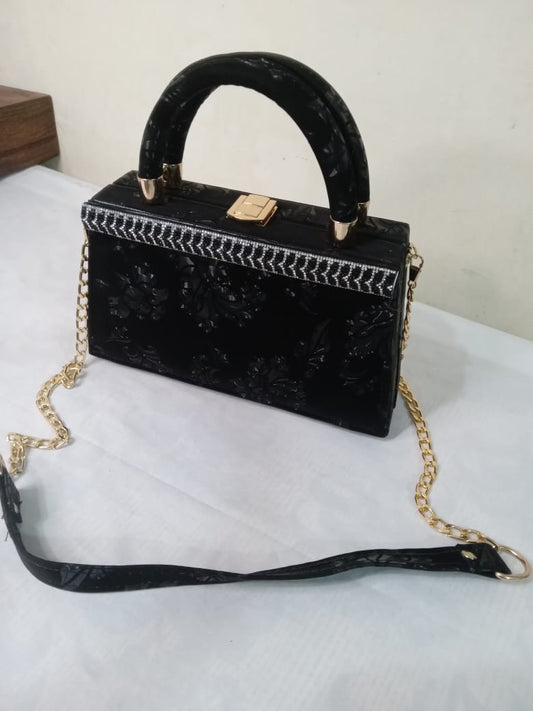 Portable Stylish Luxurious Handbag for women
